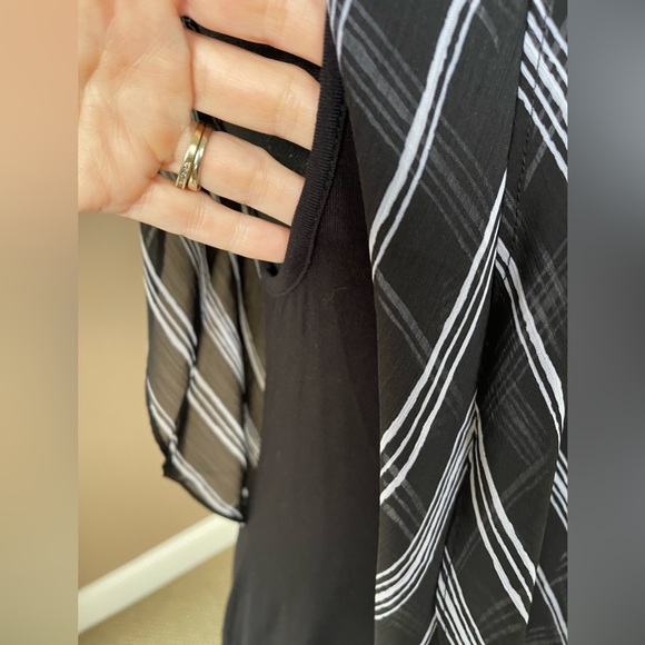 BCX Top with Black White Stripe Overlay NWT - Picture 6 of 10